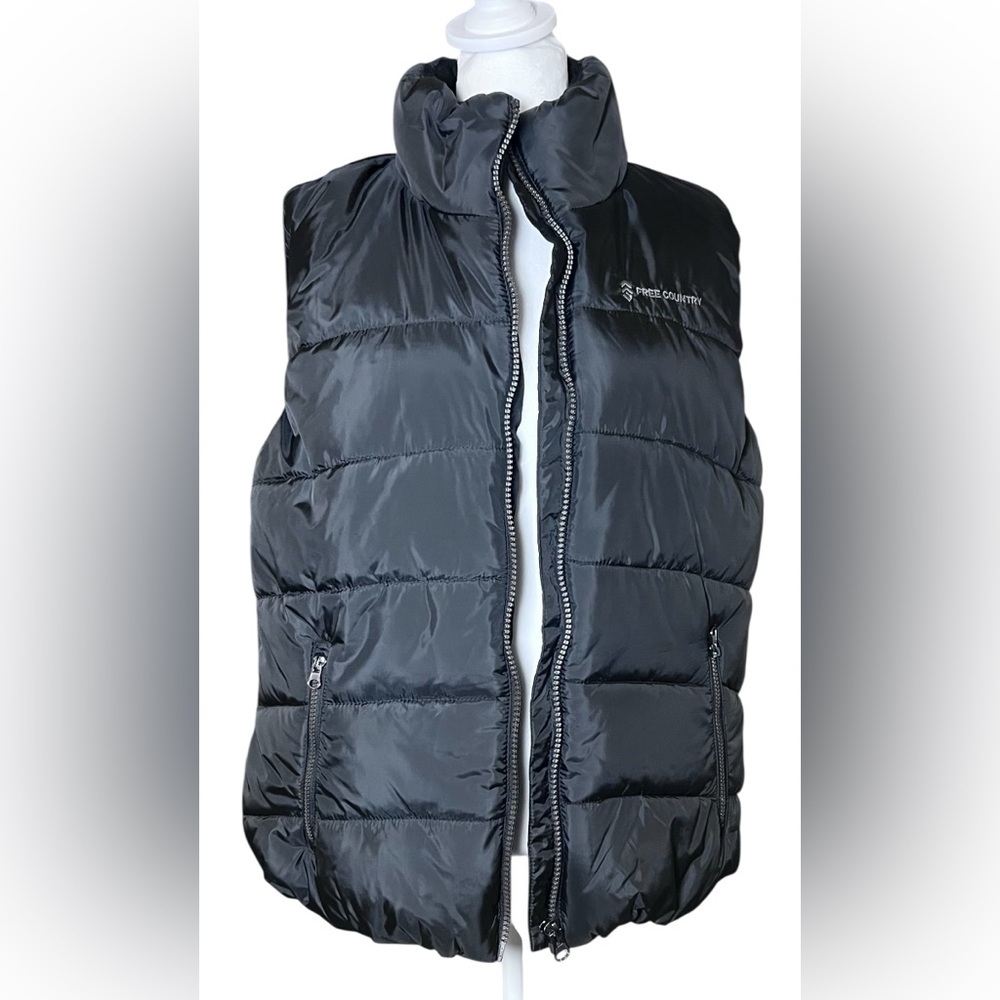 Free Country NWT Women's XL Black Puffer Vest Full Zip Ultrafill zip pockets